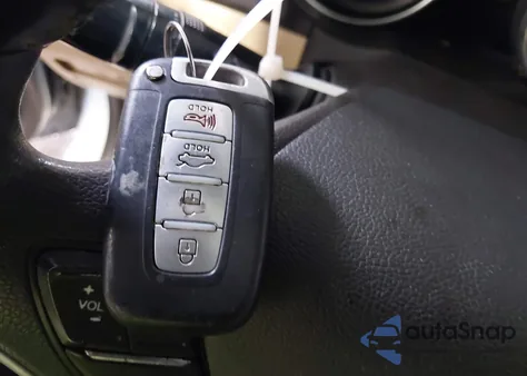 2011 Hyundai Sonata Limited z USA, uszkodzony, nr VIN 5NPEC4AC2BH137234